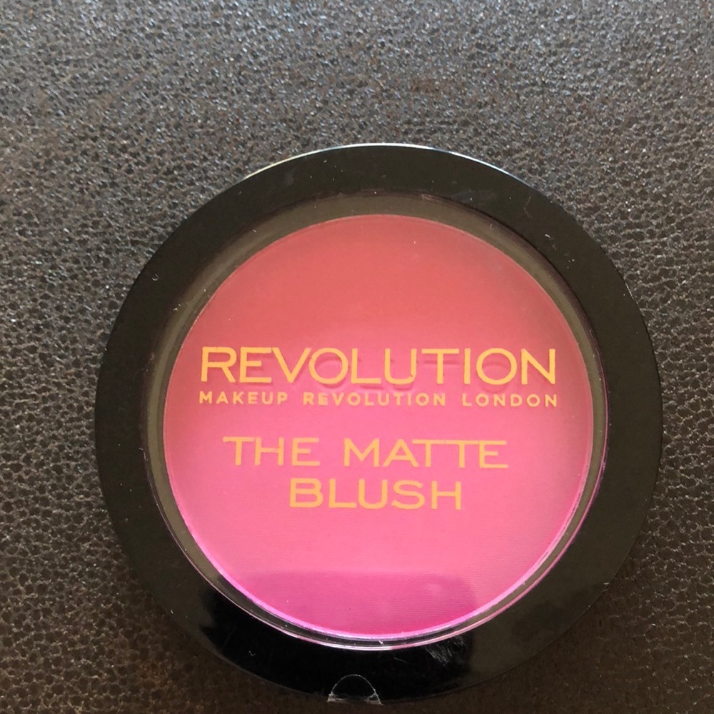 Makeup Revolution The Matte Blush DARE